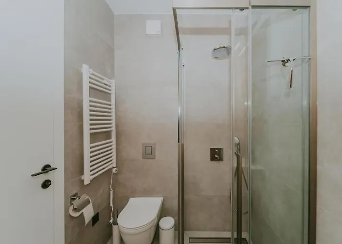 Chandra Villa, Stylish Seaside With Private Salt 10 M Pool Villa *