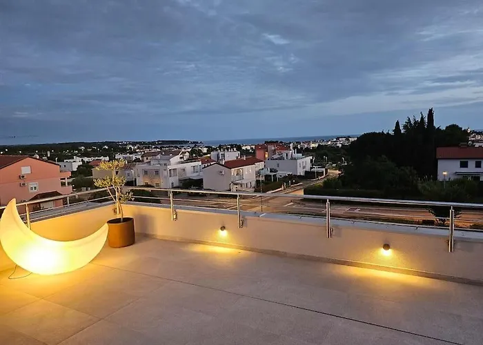 Chandra Villa, Stylish Seaside With Private Salt 10 M Pool * Novigrad Istria