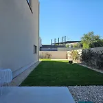 Вилла Chandra Villa, Stylish Seaside With Private Salt 10 M Pool *