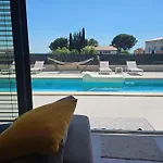 Chandra Villa, Stylish Seaside With Private Salt 10 M Pool Новиград