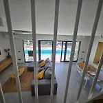 Chandra Villa, Stylish Seaside With Private Salt 10 M Pool Вилла