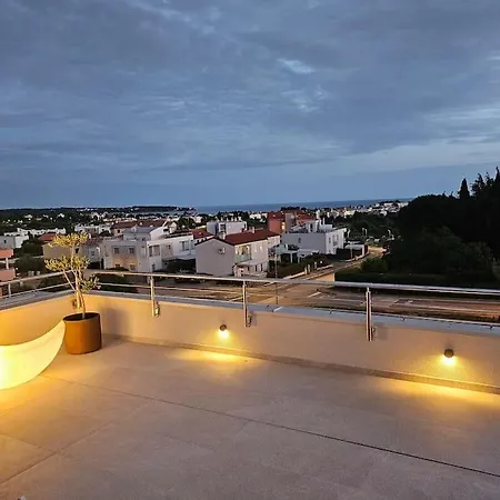 Chandra Villa, Stylish Seaside With Private Salt 10 M Pool * Novigrad Istria